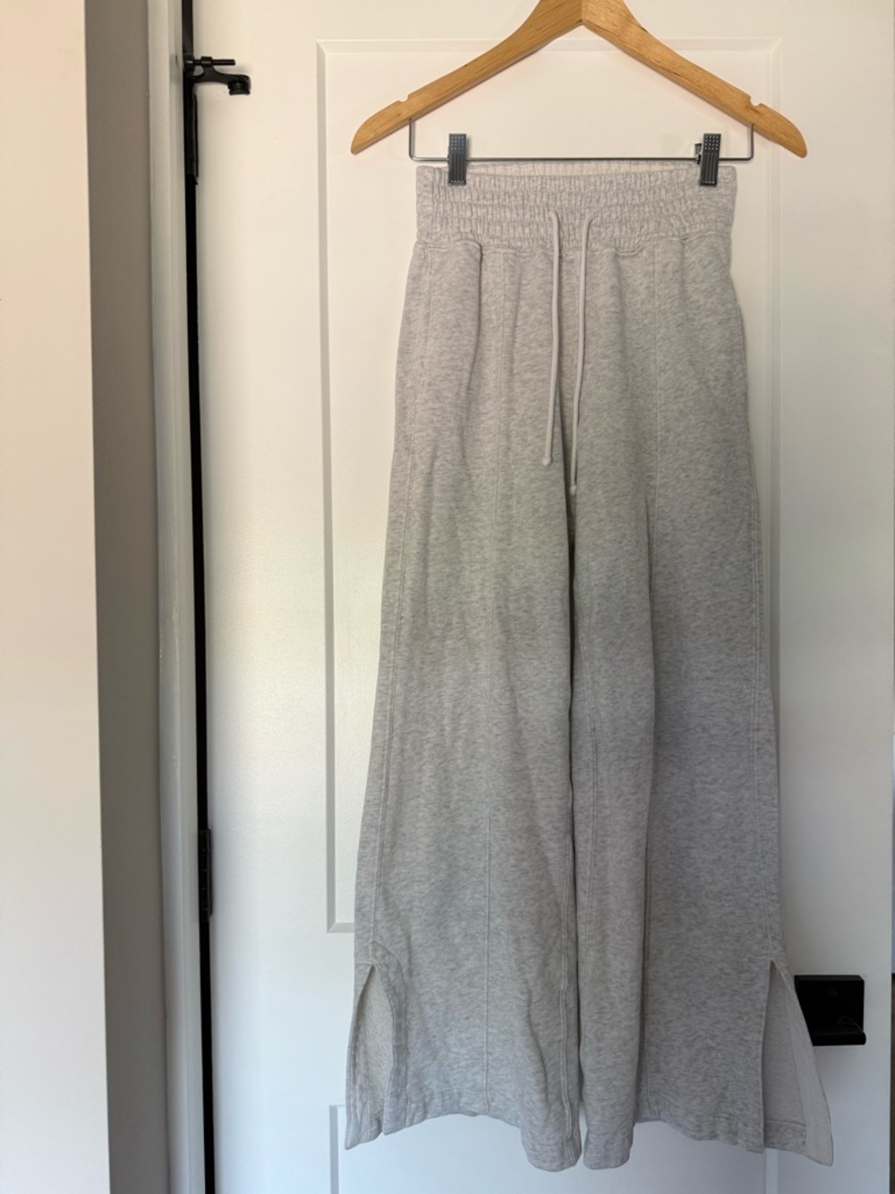 Wide-Leg Gray Sweatpants with Drawstring